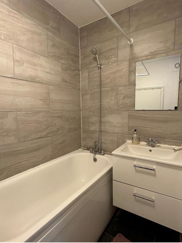 Spacious,1 Bed, Balcony, Southwark Central London Londres Exterior foto